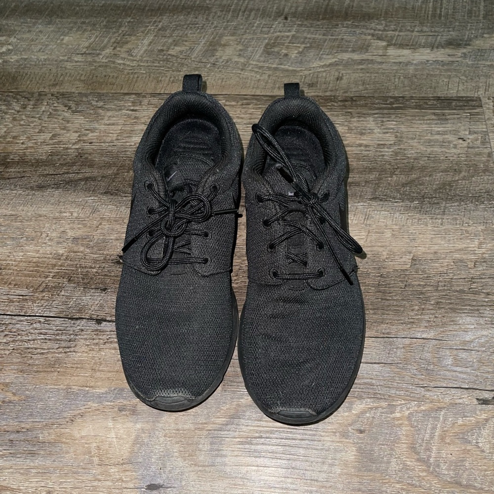 Womens Nike Shoes Size 8